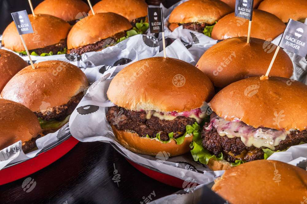Бургер-сет L заказать с доставкой от Black Star Burger Catering по цене ...