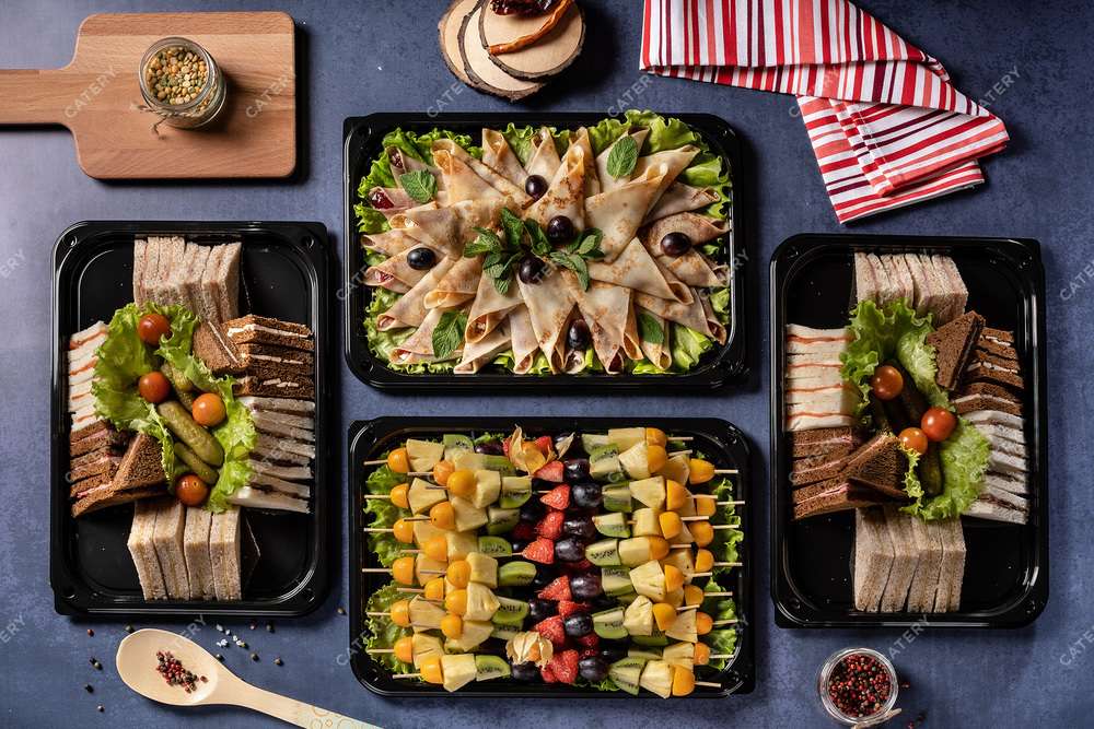 Сет «Кофе-брейк» заказать с доставкой от Cateringoff по цене 7855 ...